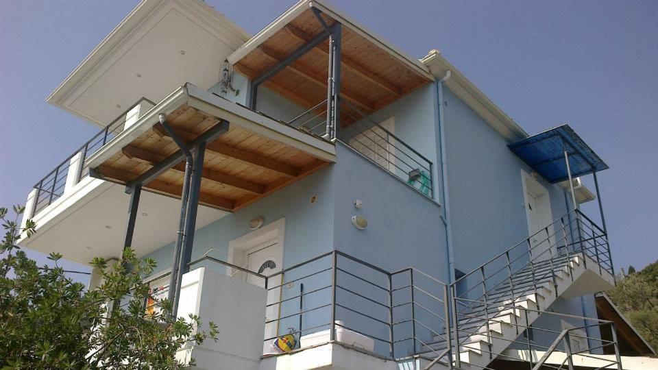 Appartamento Casa Blu Nikiana Esterno foto